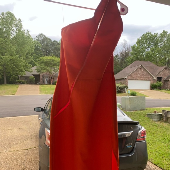 Asymmetrical dress - Picture 8 of 8